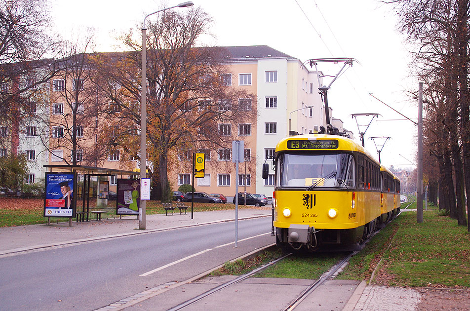 Straßenbahn Dresden - Tatra - Haltestelle Münchner Platz
