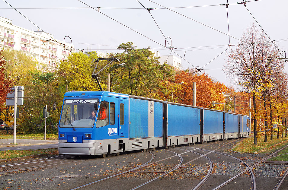Die Dresdener Cargotram - die Güter-Straßenbahn am Straßburger Platz