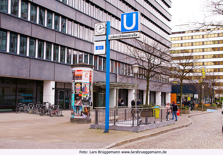 Die U-Bahn Haltestelle Lohmühlenstraße in Hamburg