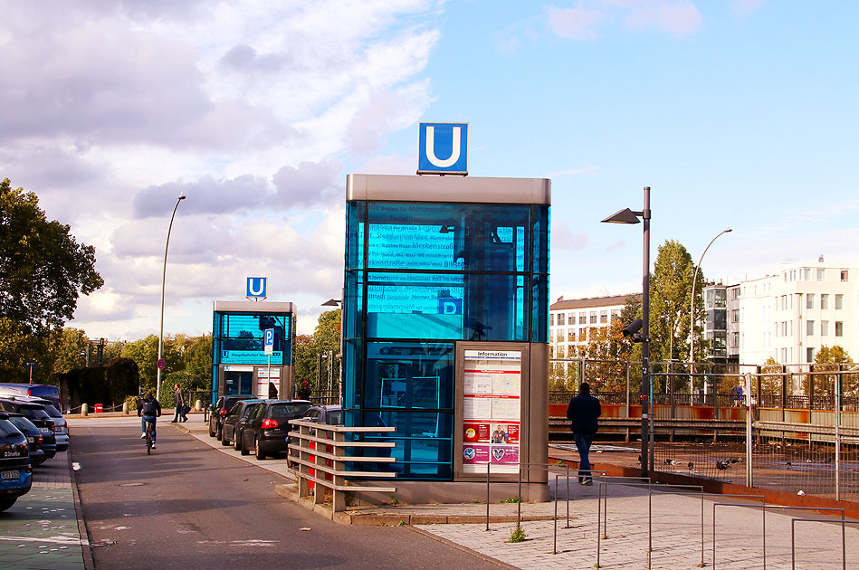Aufzüge zur U-Bahn Haltestelle Hauptbahnhof Nord der Hamburger U-Bahn