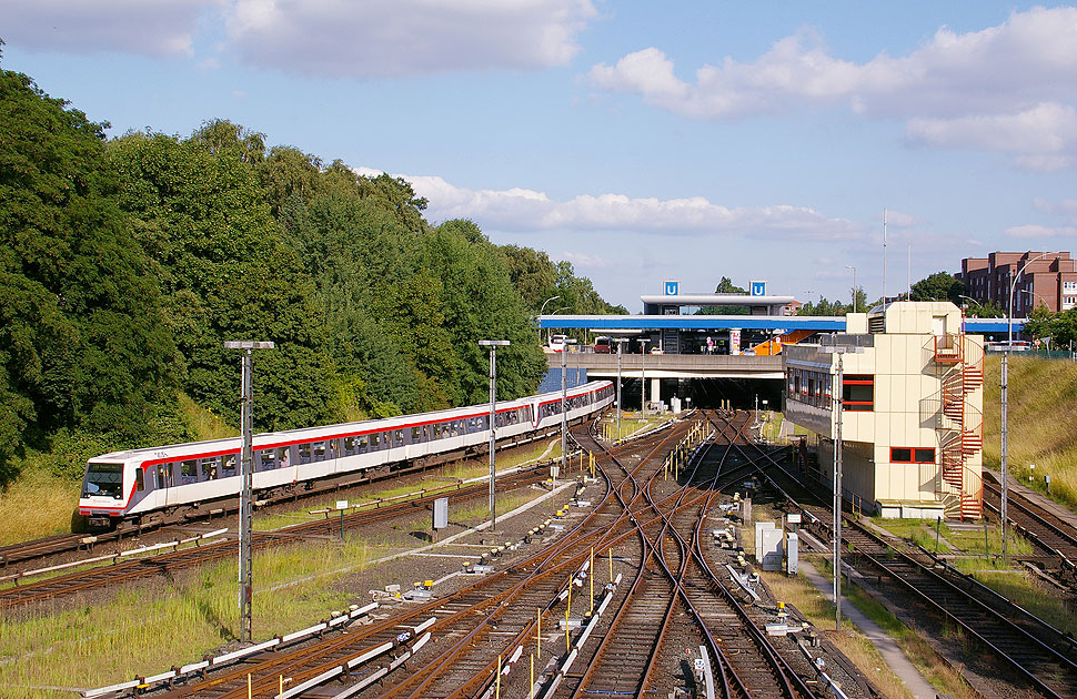Haltestelle Billstedt - Hamburger U-Bahn - Hamburger Hochbahn - Verkehr in Hamburg