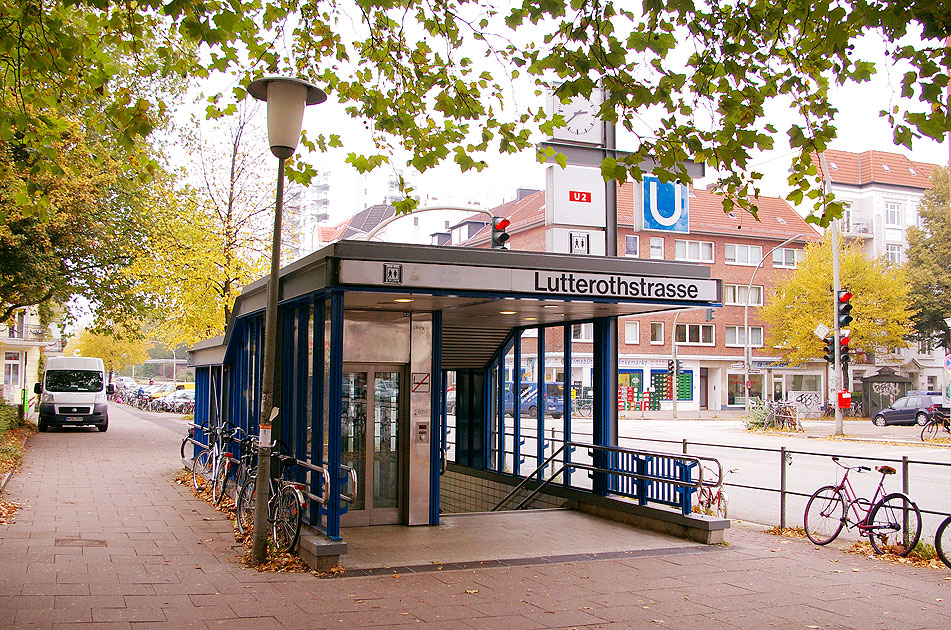 Die U-Bahn Haltestelle Lutterothstraße