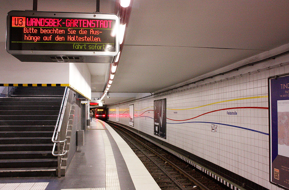 Die U-Bahn Haltestelle Feldstraße in Hamburg