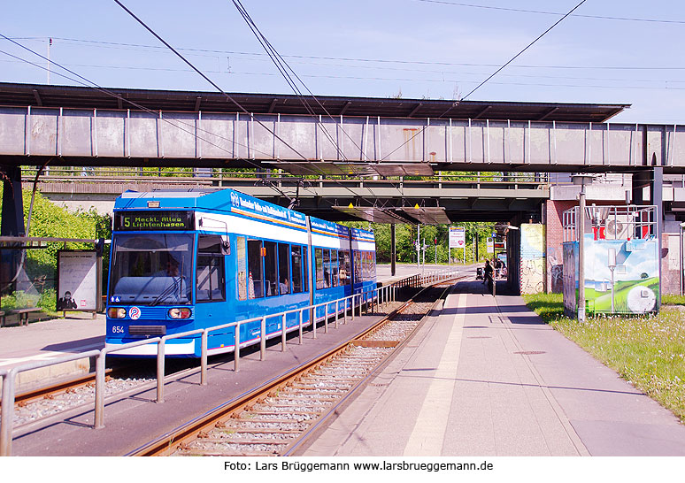 Straßenbahn Rostock - Haltestelle Bahnhof Holbeinplatz