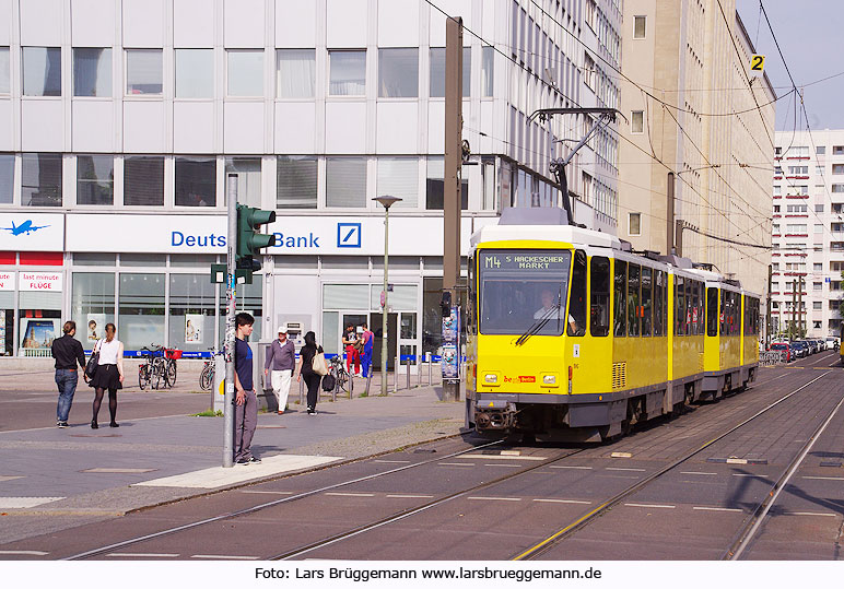 Tatra Straßenbahn in Berlin auf dem Alexanderplatz