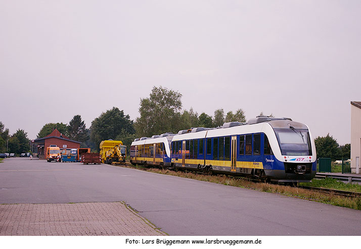 Der Bahnhof Apensen mit Lint-Triebwagen der EVB