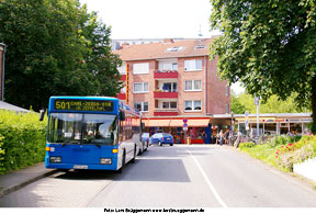 Ein PVG Bus am Bahnhof Elmshorn