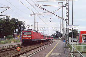 Eine Lok der Baureihe 112 im Bahnhof Boizenburg
