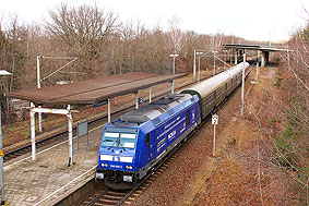 Eine Lok der Baureihe 246 im Bahnhof Dresden Industriegelände