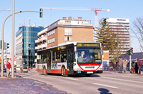 Ein Bus am Bahnhof Hamburg Hasselbrook