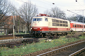 Die 103 203 im Bahnhof Hamburg Dammtor