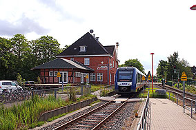 AKN Lint im Bahnhof Hamburg-Schnelsen