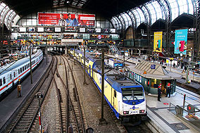 Die 146 518 vom Metronom im Hamburger Hauptbahnhof