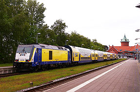 Eine Lok der Baureihe 246 von Start im Bahnhof Cuxhaven