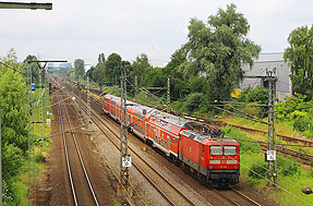 Die 112 163 mit einem RE von Rostock Hbf nach Hamburg Hbf