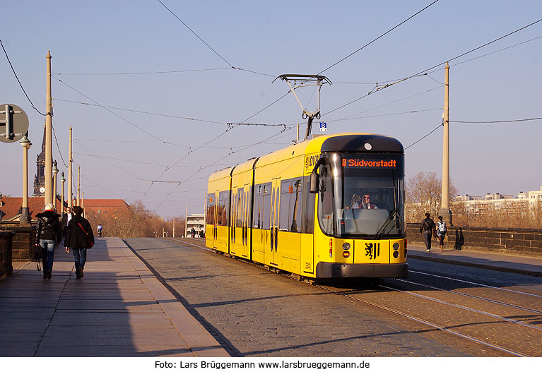 Die Straßenbahn in Dresden auf der Augustusbrücke