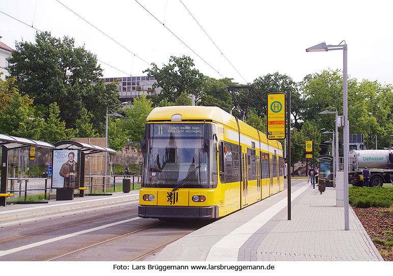 Straßenbahn Dresden NGT6DD - Haltestelle Waldschlößchen