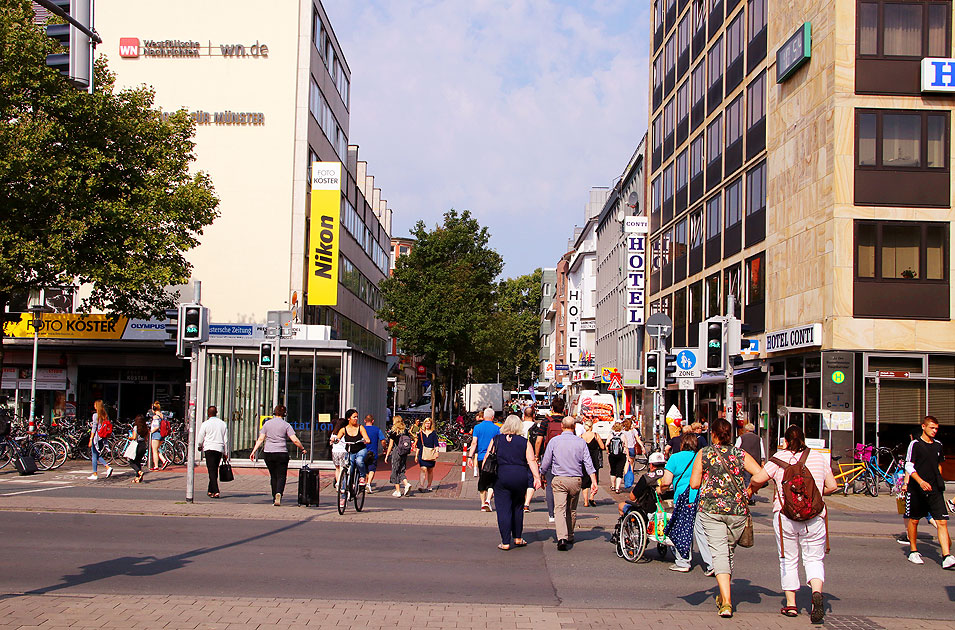 Die Windhorststraße in Münster, rechts und links die Bahnhofstraße