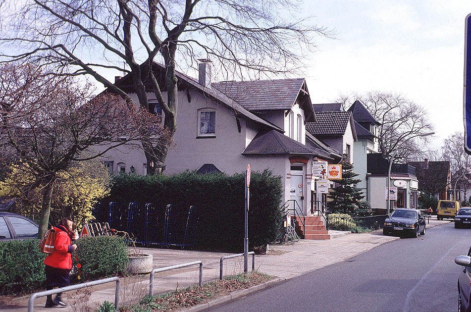 Die Georg-Bonne-Straße (vormals Mittelstraße) in Nienstedten in den Hamburger Elbvororten