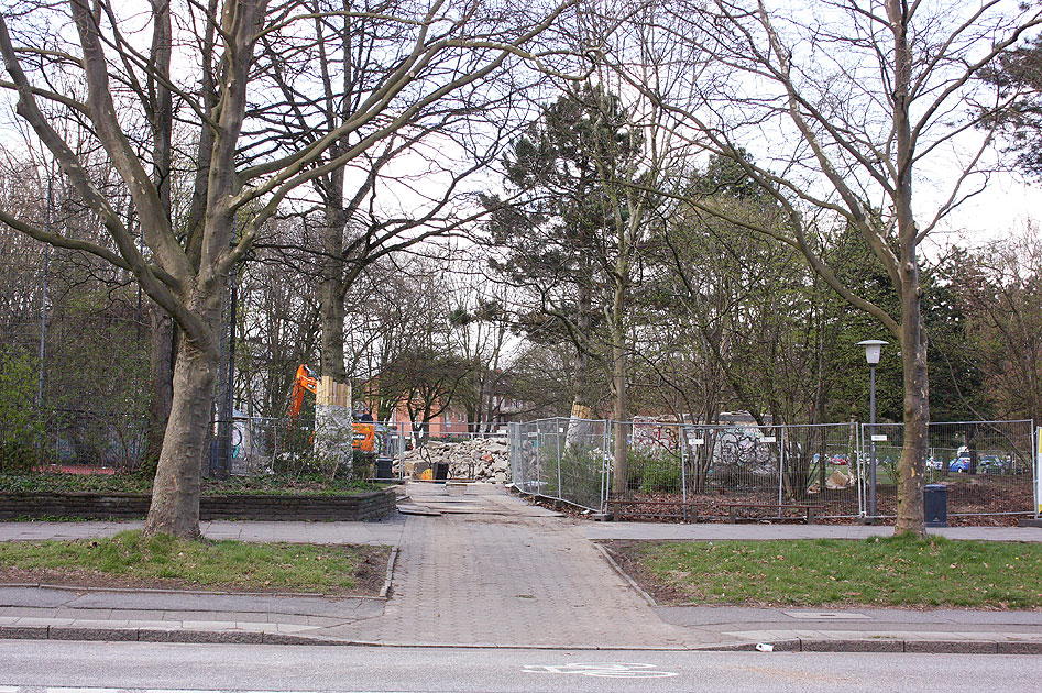 Der Park zwischen Nobistor, Königstraße und jüdischem Friedhof in Hamburg-Altona