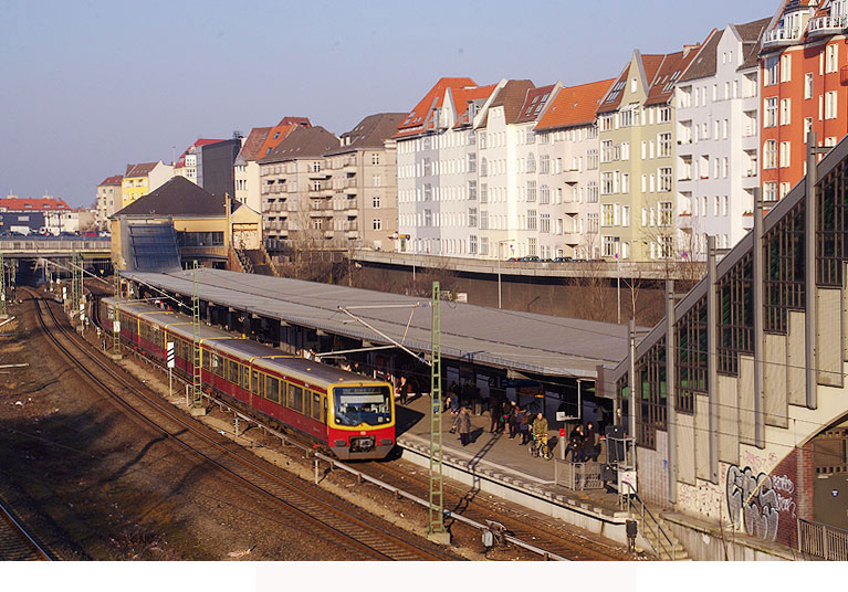 Bahnhof Messe Nord - Witzleben in Berlin - direkt am ZOB - DB Baureihe 481