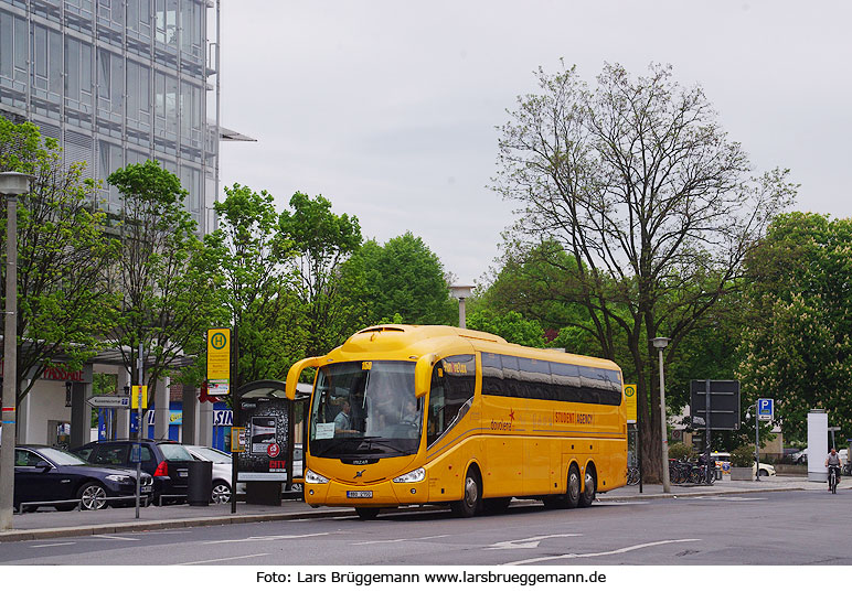 Ein Fernbus von Student Agency in Dresden Hbf