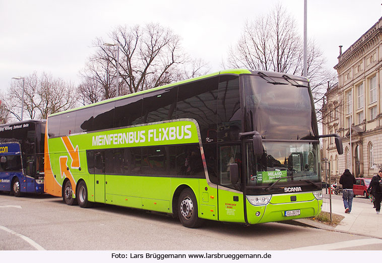 Scania / Van Hool Reisebus von Meinfernbus Flixbus auf dem ZOB in Hamburg