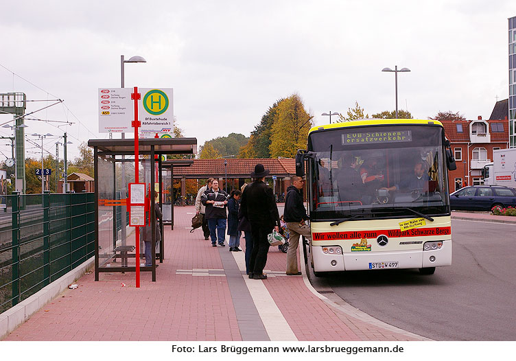 Ein SEV-Bus für die EVB am Bahnhof Buxtehude