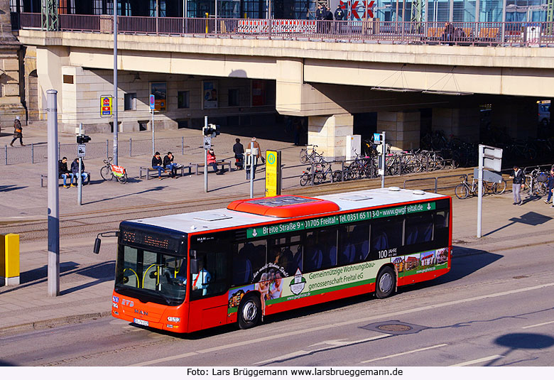 Ein RVD Bus in Dresden an der Haltestelle Hauptbahnhof