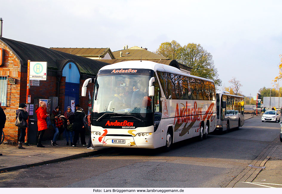 Neoplan Reisebus - SEV Bus am Bahnhof Pinneberg