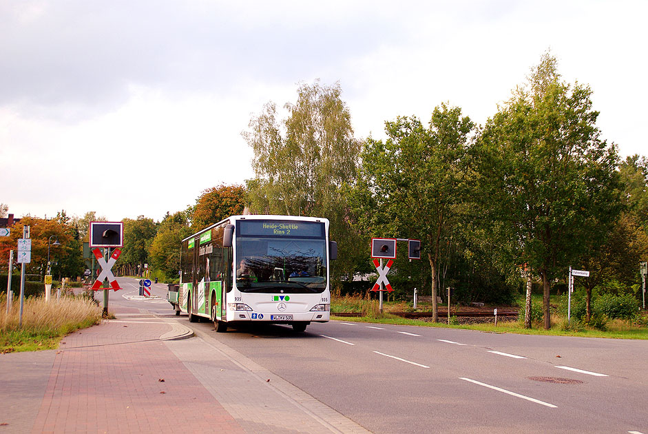KVG Bus als Heidehuttle am Bahnhof Handeloh an der Heidebahn