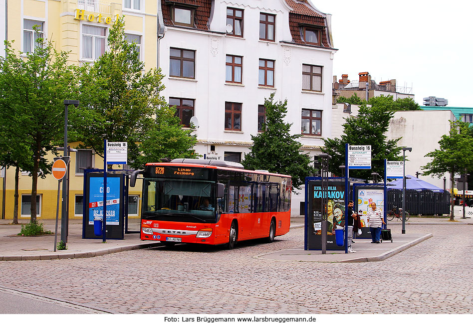 Ein Setra Bus von Autokraft auf dem ZOB in Lübeck