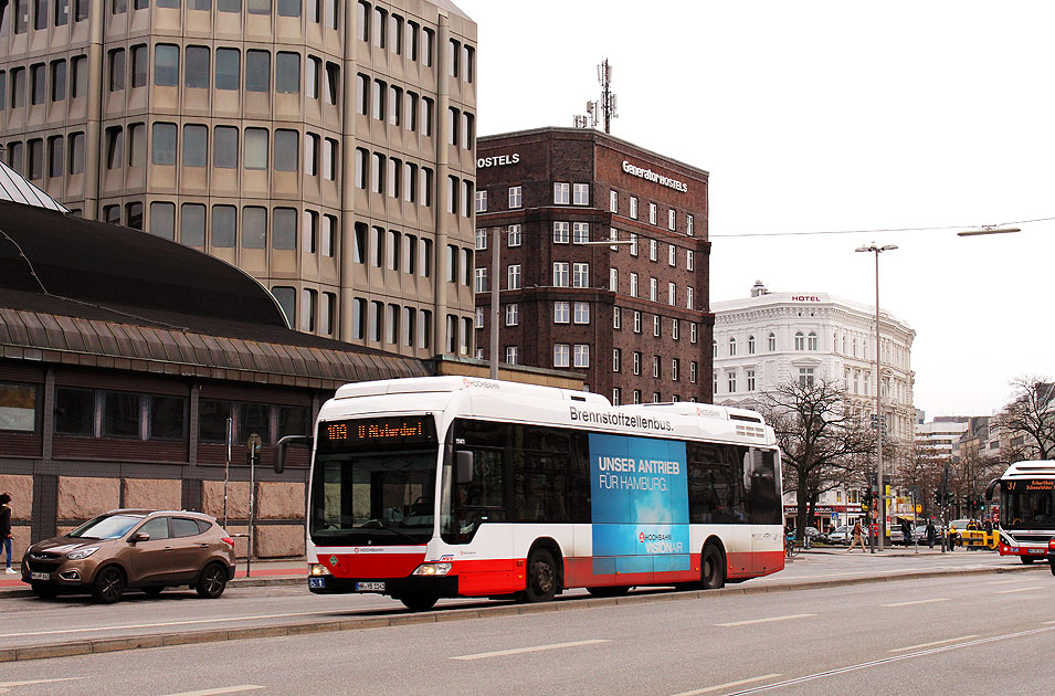 Ein Brennstoffzellenbus oder auch Wasserstoffbus der Hamburger Hochbahn
