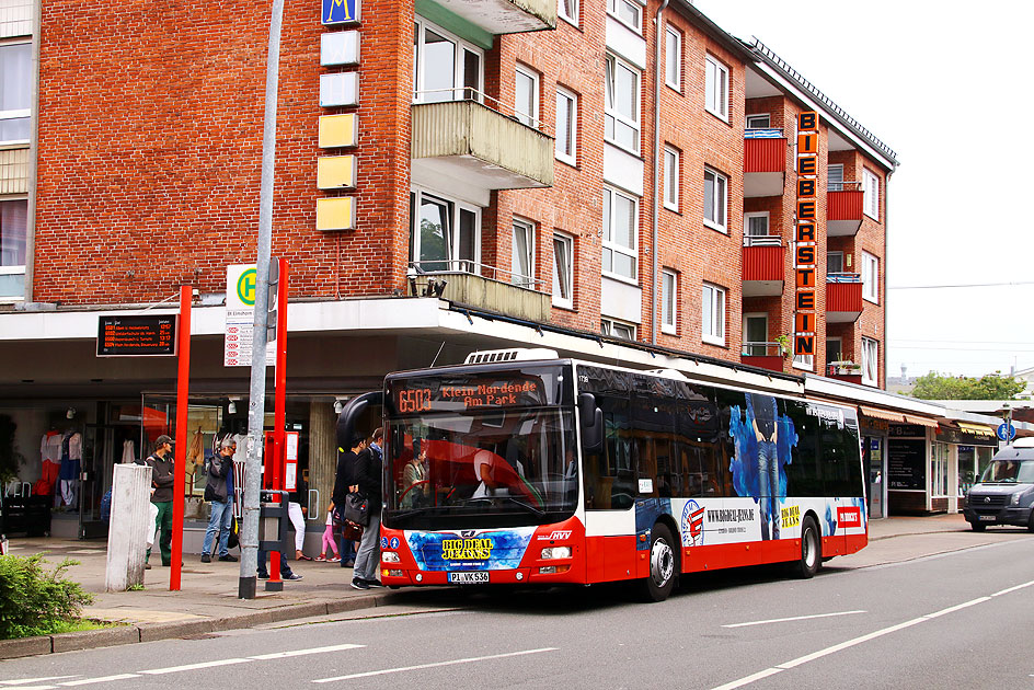 Ein KViP Bus am Bahnhof Elmshorn