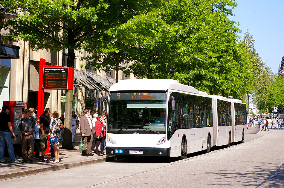 Hochbahn Doppelgelenkbus - Van Hool AGG 300 - XXL Bus