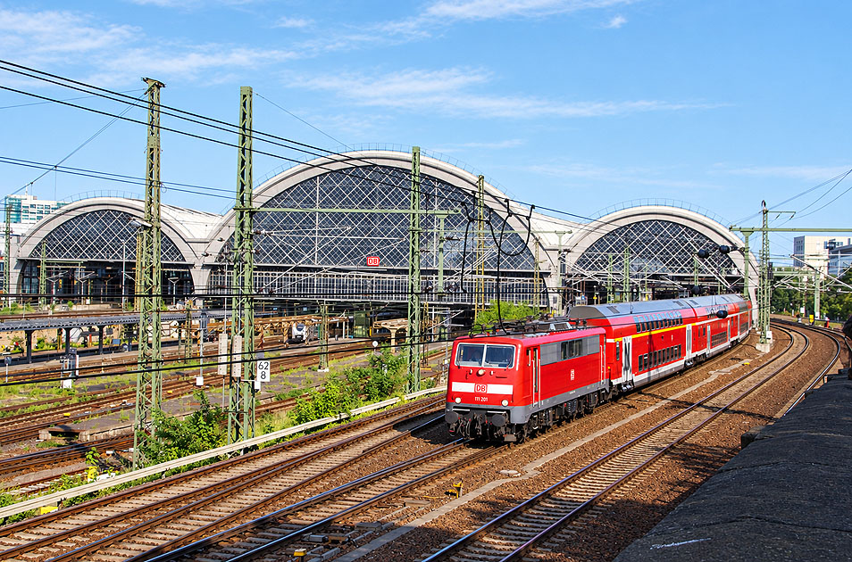 DB Baureihe 111 in Dresden Hbf