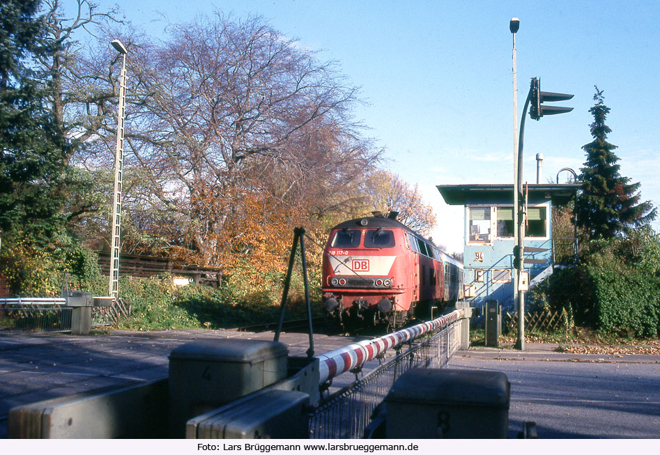 DB Baureihe 218 am Bahnübergang Hammer Straße in Hamburg Wandsbek