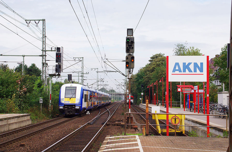 Ein NOB Zug im Bahnhof Elmshorn