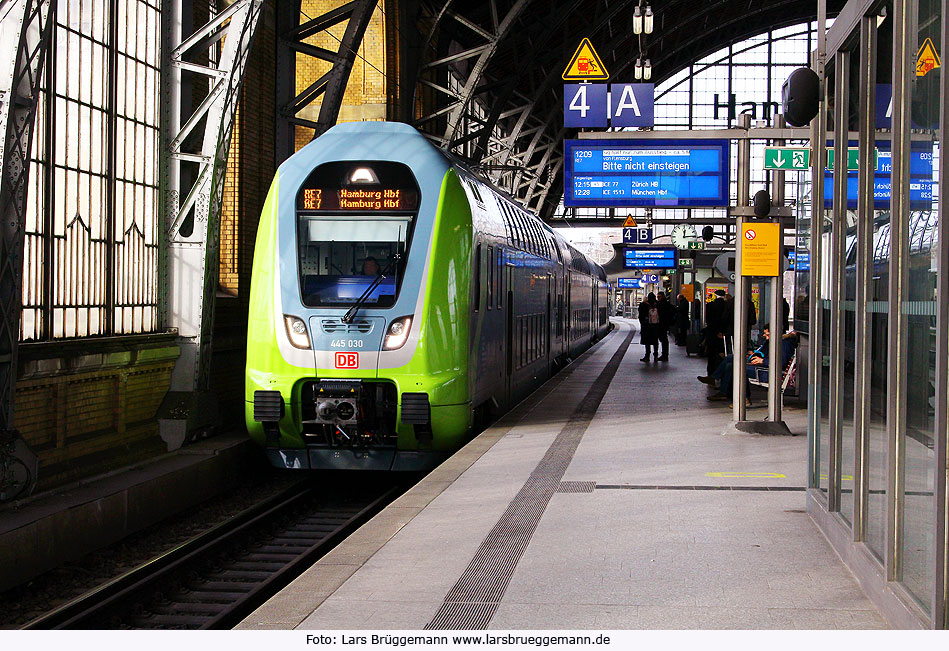 Die DB Baureihe 445 im Bahnhof Dammtor in Hamburg