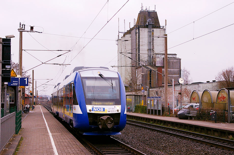 Ein NOB Lint im Bahnhof Bordesholm