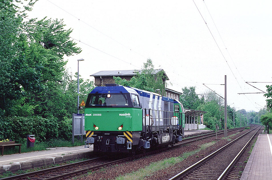 Eine Vossloh G 2000.4 im Bahnhof Flintbek