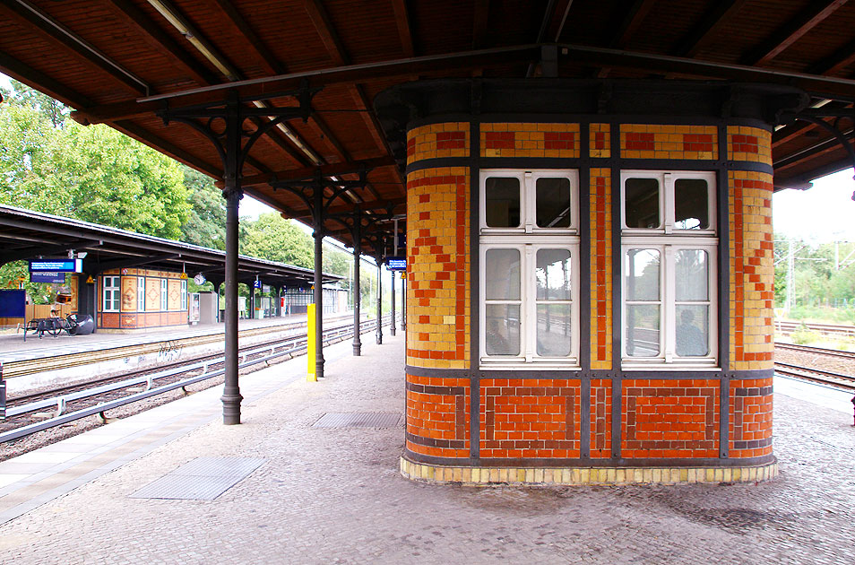 Der Bahnhof Grunewald der S-Bahn in Berlin