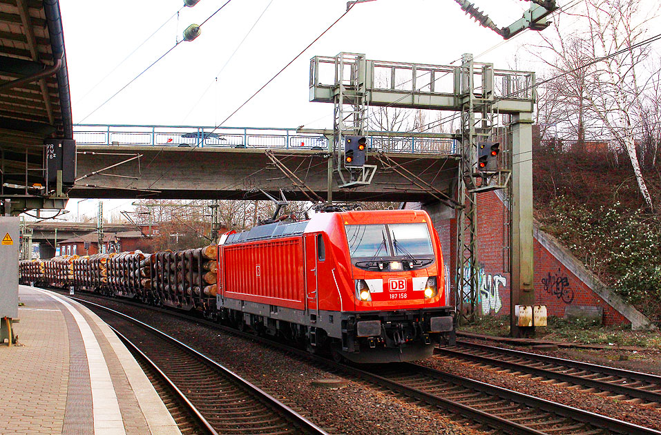 DB Baureihe 187 im Bahnhof Hamburg-Harburg