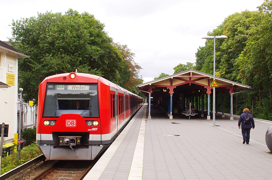Der S-Bahn Bahnhof Hamburg Othmarschen - Baureihe 474