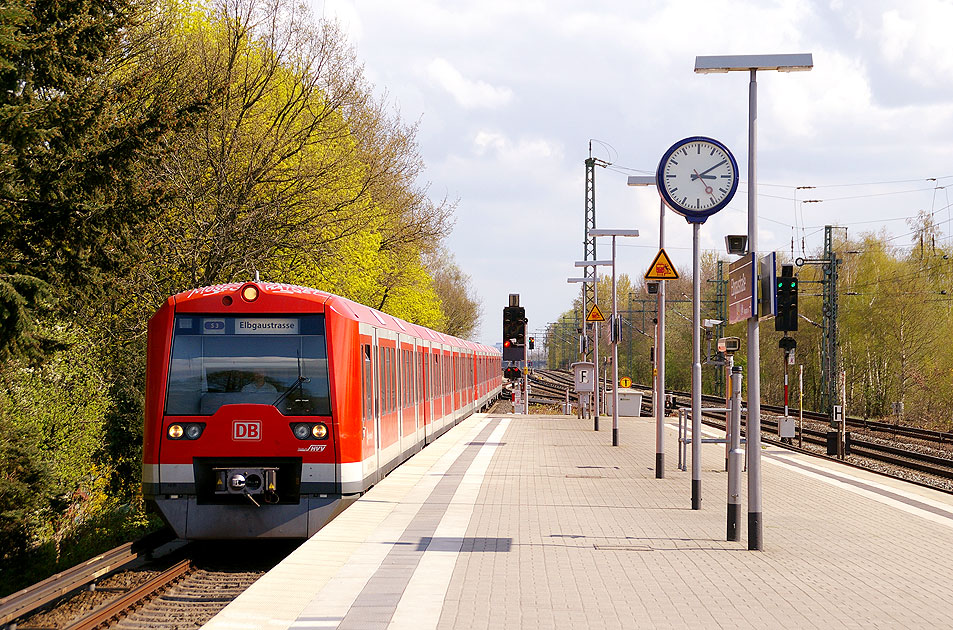 S-Bahn Hamburg Elbgaustraße - Baureihe 474