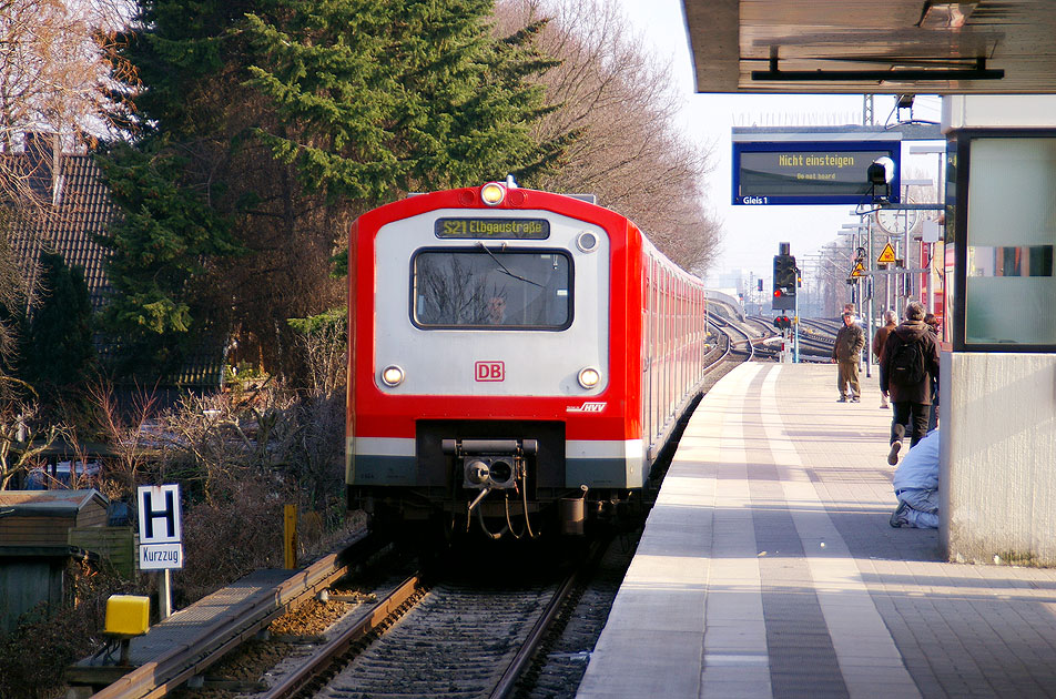 S-Bahn Hamburg Elbgaustraße