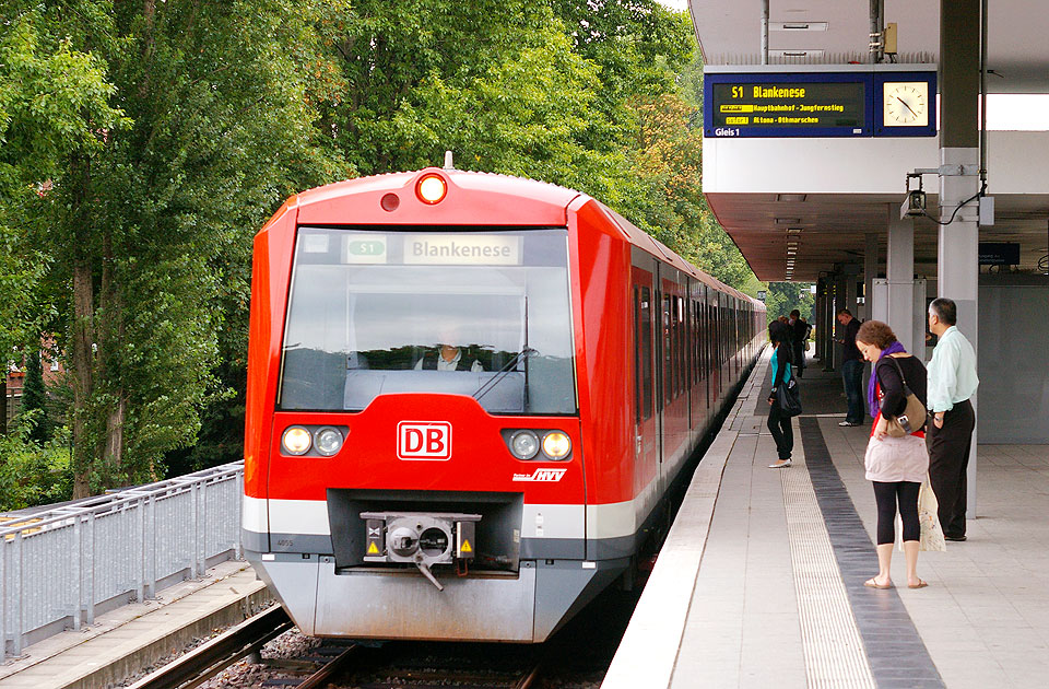 S-Bahn Bahnhof Hamburg-Landwehr - DB Baureihe 474