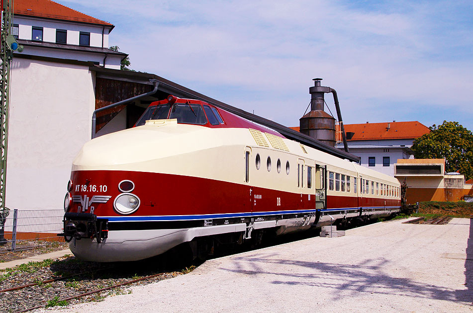 Die DR Baureihe VT 18.16 im Verkehrsmuseum Nürnberg die spätere DR Baureihe 175