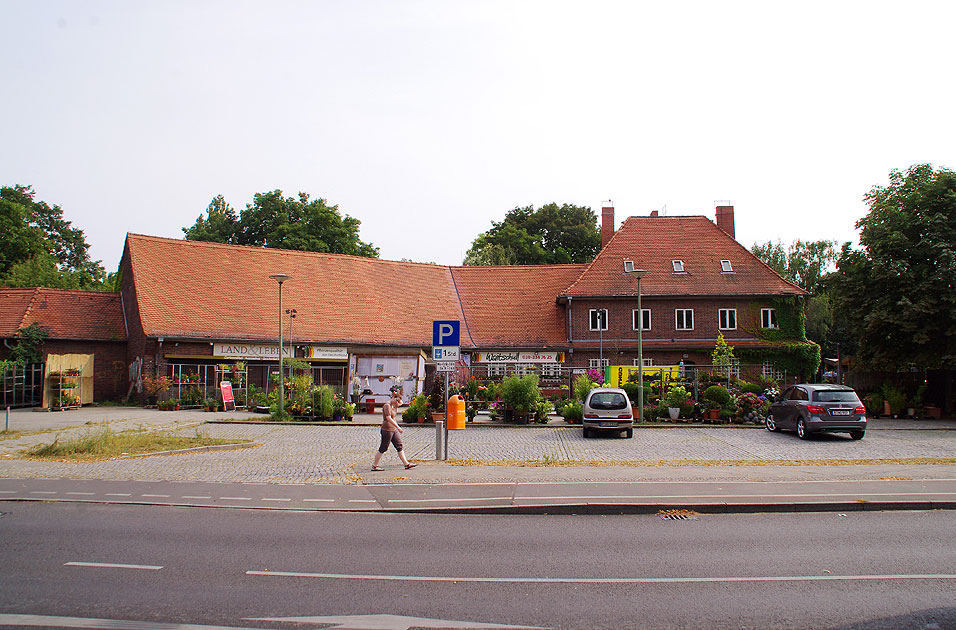 Der Bahnhof Gartenfeld an der Siemensbahn der S-Bahn in Berlin