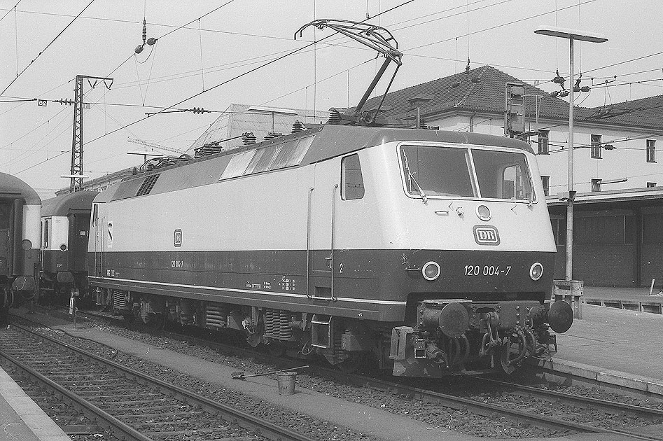 DB Baureihe 120 - Vorserie - Nürnberg Hbf